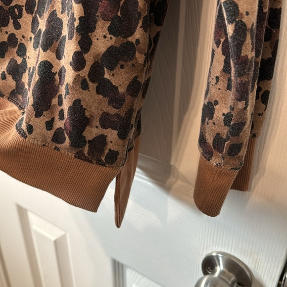 XXL Stars Above Cheetah Print Long Sleeve Pullover Sweatshirt PJ Top - Picture 4 of 4